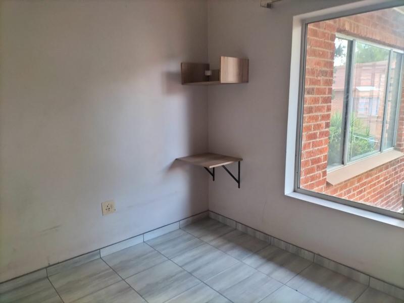 5 Bedroom Property for Sale in Willows Free State